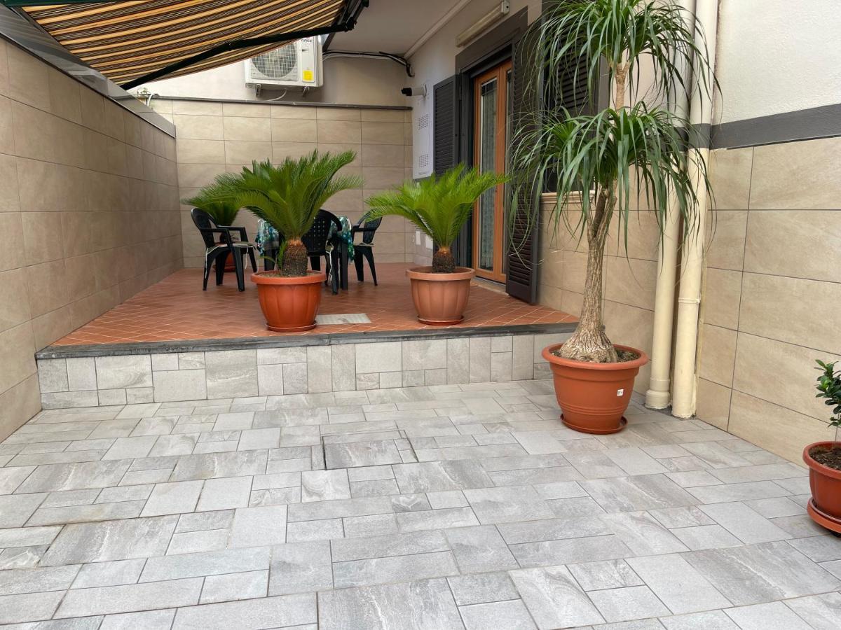 Susy Home Napoli Bagian luar foto